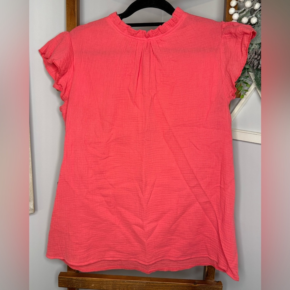 Women’s Crinkle Fabric Ruffle Sleeve Top